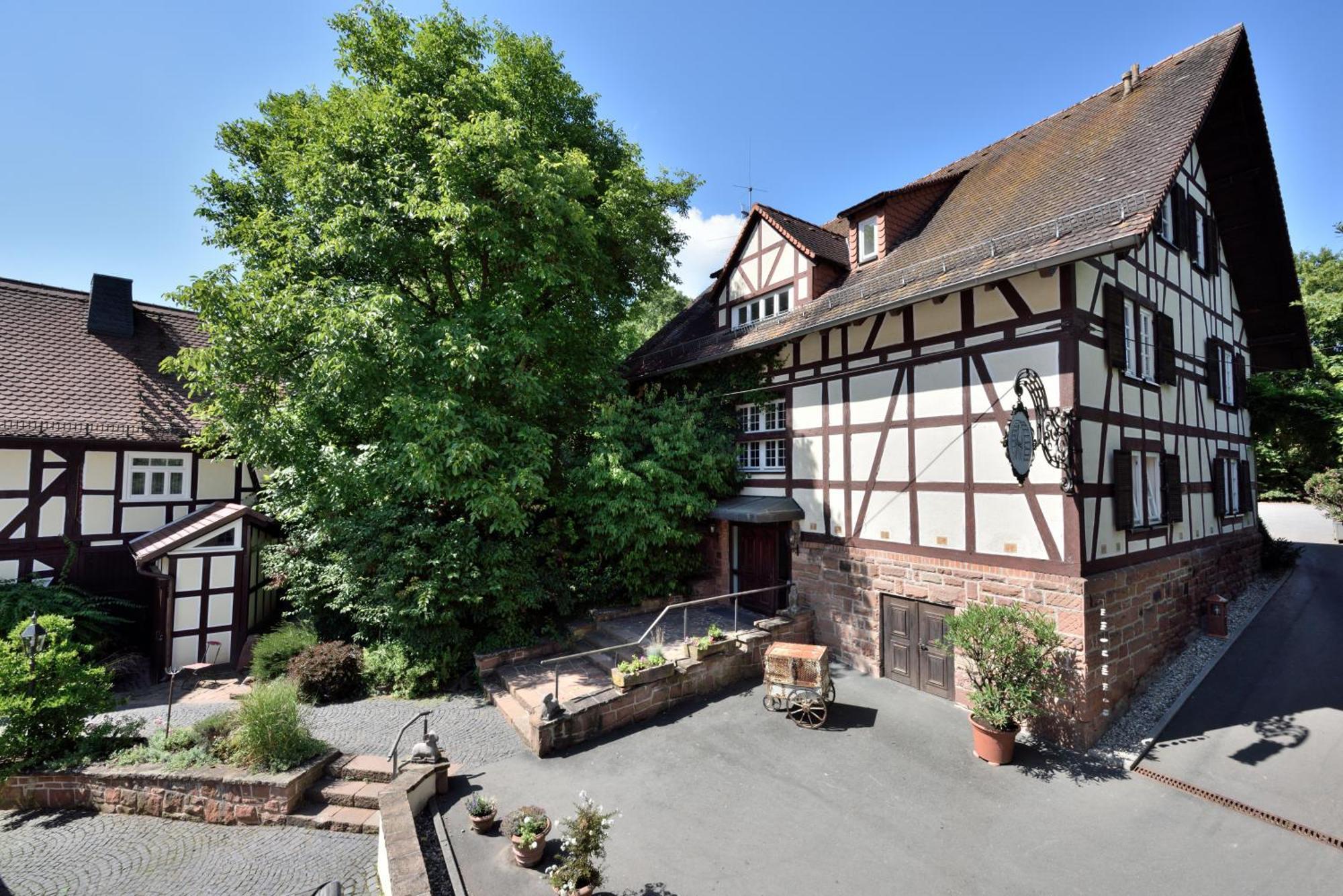 Hotel Dammuehle Marburg エクステリア 写真